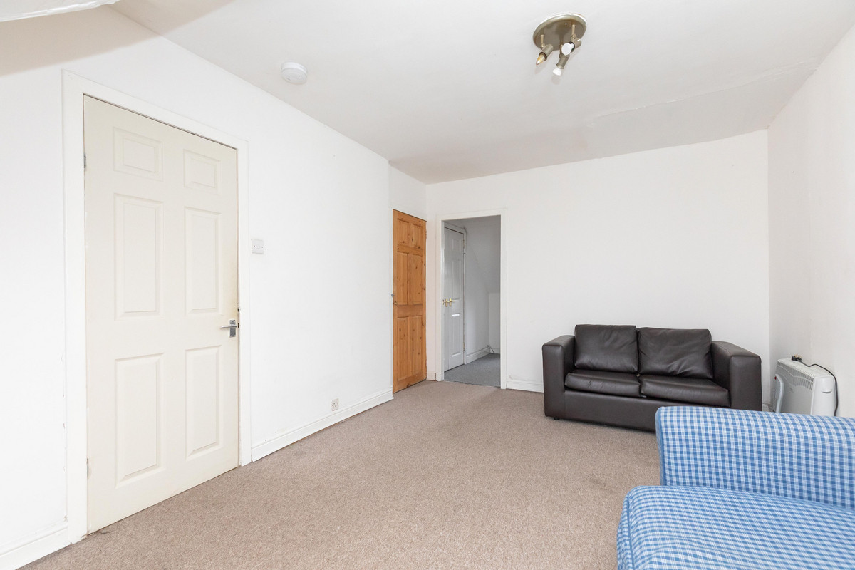 06-LoungeC_9cf0-4159-0c71-4a4f-a420-17de-05be-62d4_20210928114134