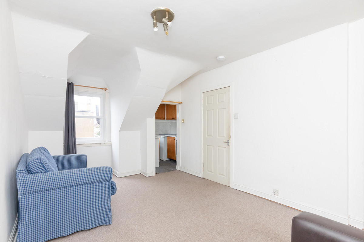 07-LoungeD_1e35-a7bc-89af-84ac-07f4-78a8-4442-a37f_20210928114136