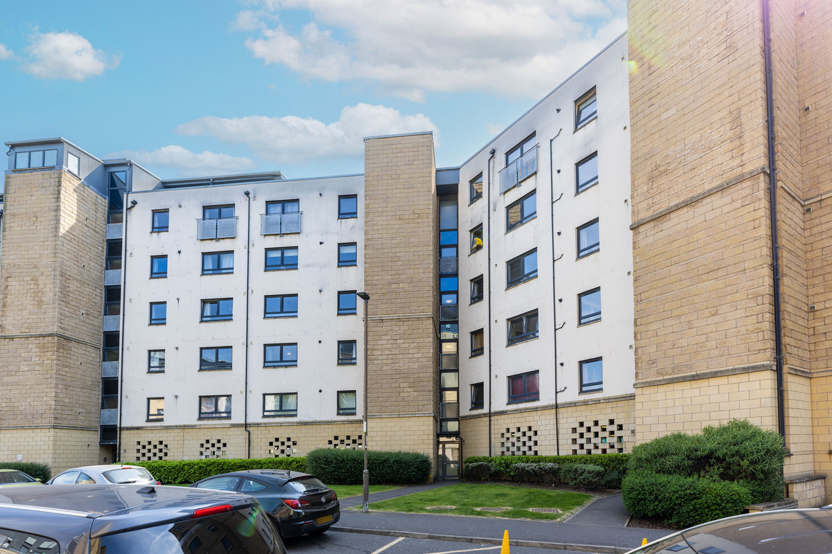 12_9-Hawkhill-Close-_289e-32bc-f97c-42dd-c8cb-9d8e-5bf4-c591_20230613081946