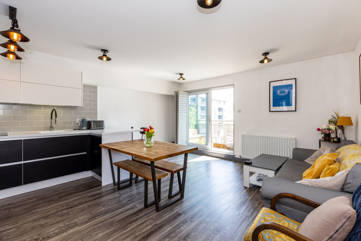 12_9HawkhillClose-02_6475-de20-2a76-6dfe-c1bb-084f-0bc0-fee5_20230613081948