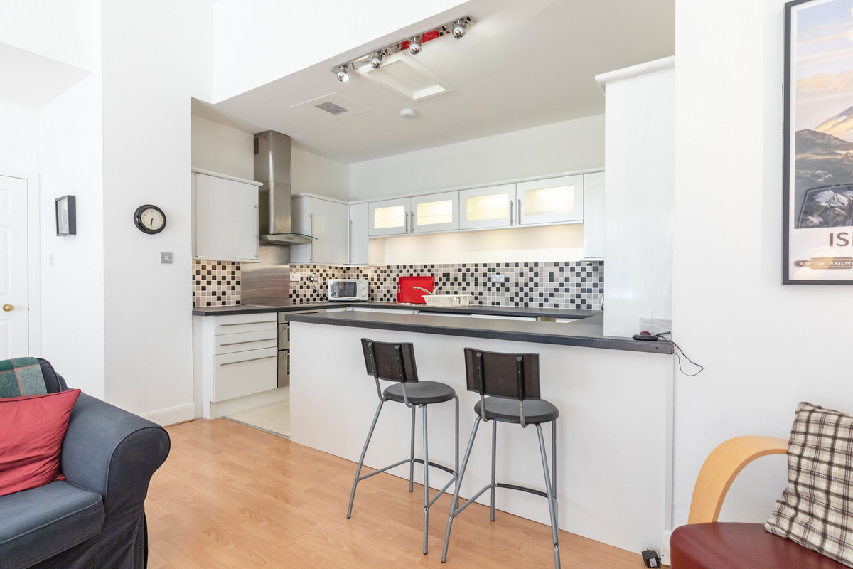 13-KitchenB_ad07-aad2-a6e0-6a54-6310-a6c5-d89d-0e58_20210720085712