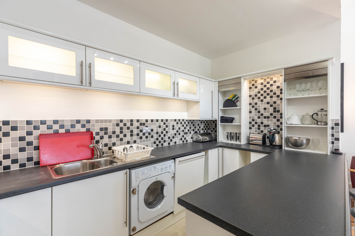 15-KitchenD_a623-3a21-dabd-4382-e4a5-0bc8-4118-ac0f_20210720085724