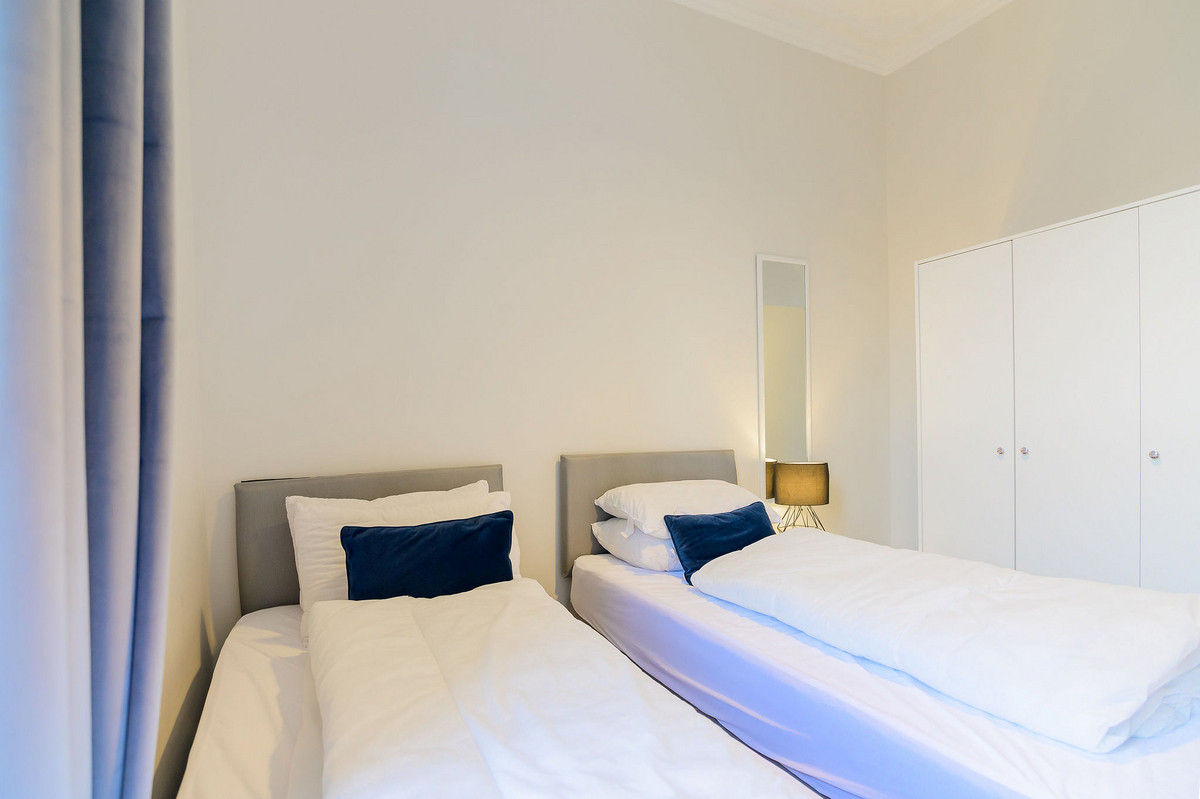 25-6-2F3-PanmurePlac_1391-581d-c9e5-3d68-bf4c-3250-9f45-9cfc_20240416101043