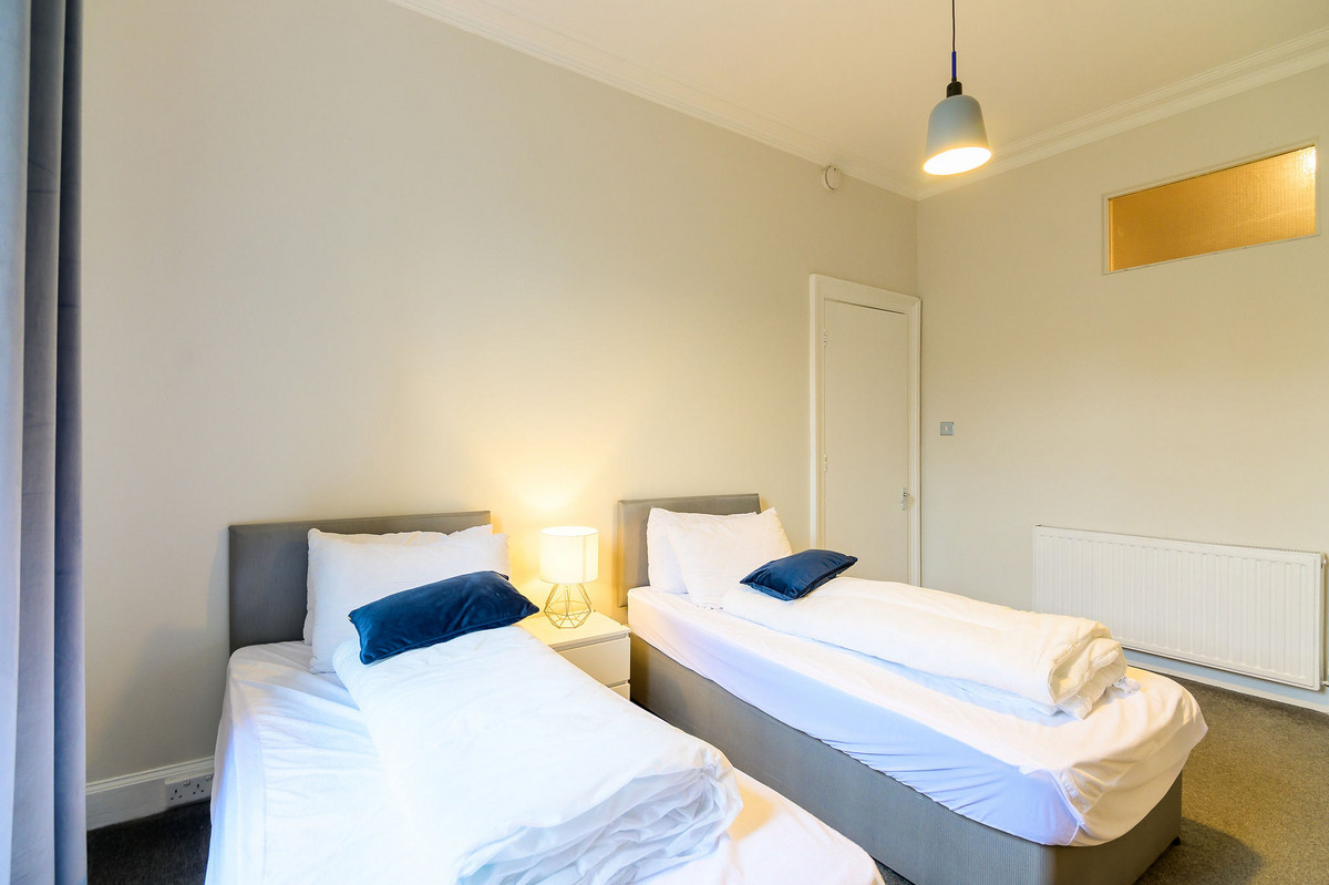 25-6-2F3-PanmurePlac_993d-7fdc-5994-e726-89e4-8b41-7f0b-ffff_20240416101211