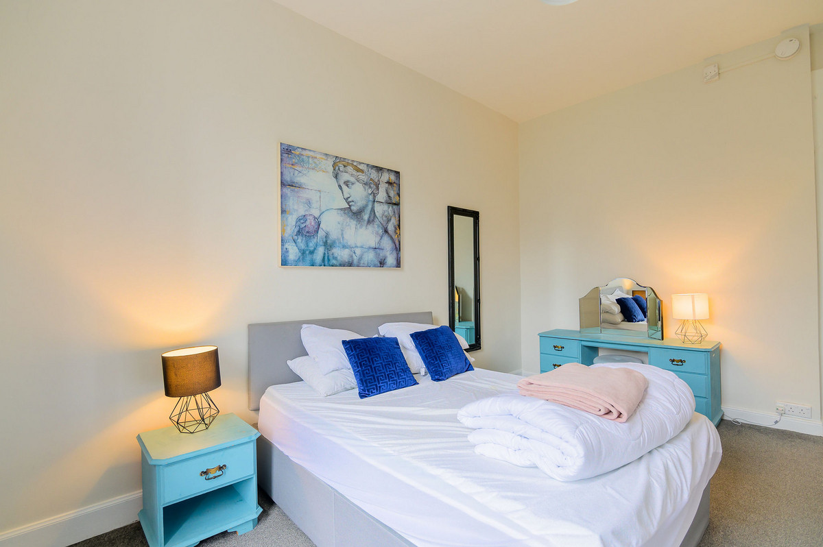 25-6-2F3-PanmurePlac_ac97-4ef1-5e07-9d8b-53a1-aab4-430e-fb38_20240416101141