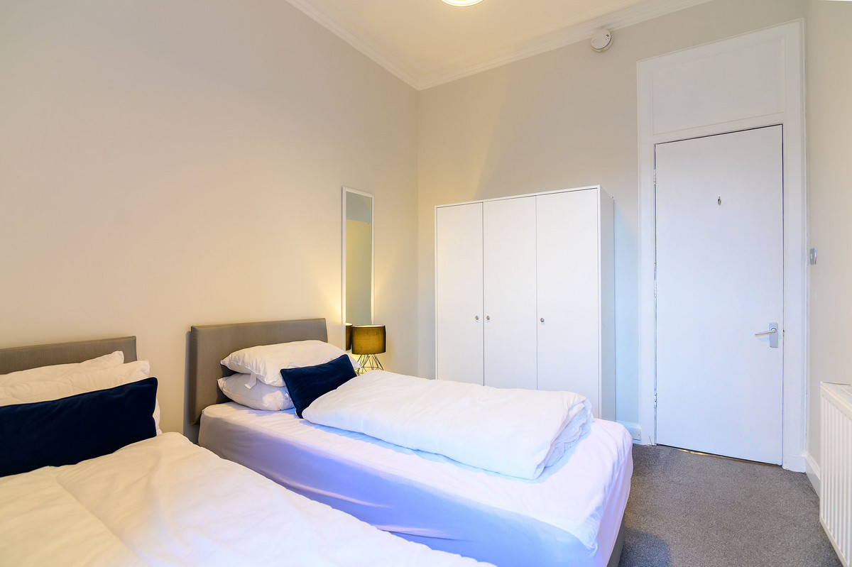 25-6-2F3-PanmurePlac_cc23-a2b3-68d8-30c2-e592-4ece-31a4-a48d_20240416101224