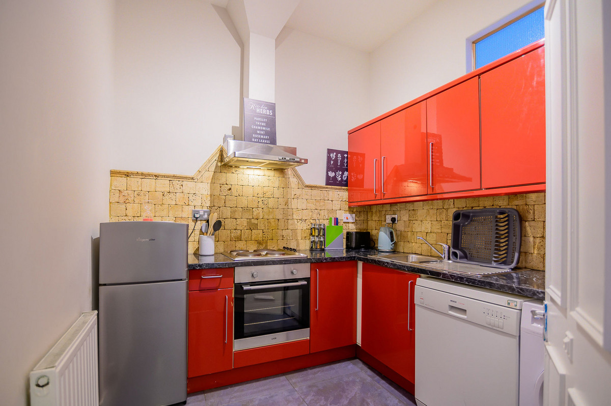 25-6-2F3-PanmurePlac_e616-8f2c-7dcf-2742-f379-1390-7dba-f155_20240416101118