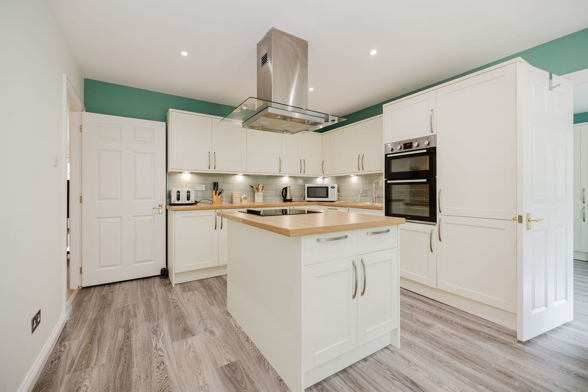 3-KitchenB_61ee-9eb3-e650-470f-c9be-5cd5-a605-2472_20240617101209