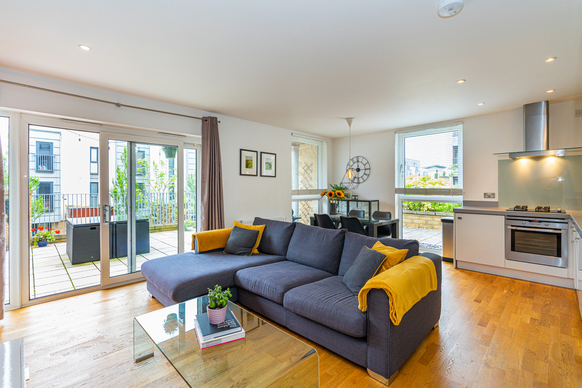 3-livingkitchenbalco_7f93-4869-a1ac-b9c1-17e7-76da-f7f5-6bcf_20210713092309