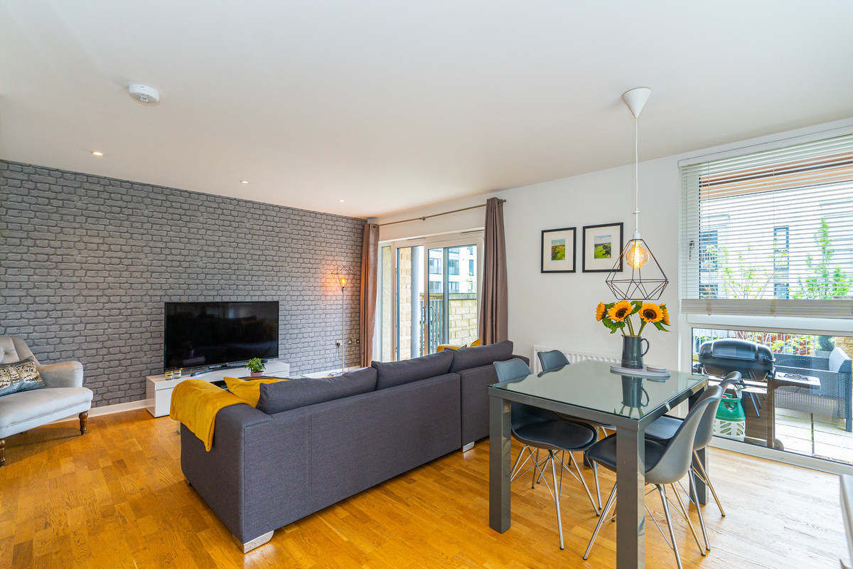 3-livingkitchenbalco_85e2-5379-3a59-ceeb-a7fc-de17-328c-a573_20210713092409