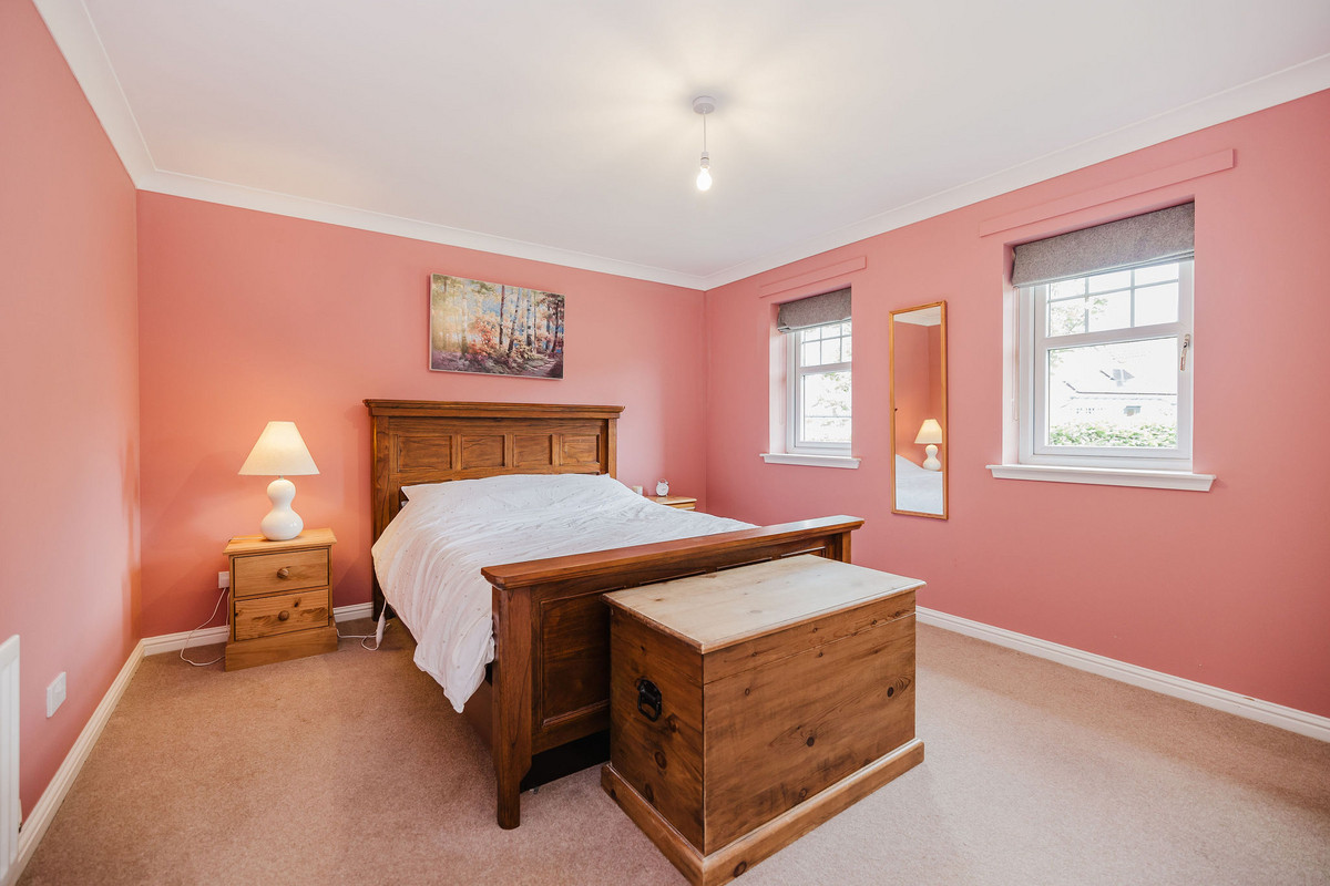 5-Bedroom1_c0d9-6a7a-4a2b-e2bc-0362-7cb4-62ed-4d02_20240617101224