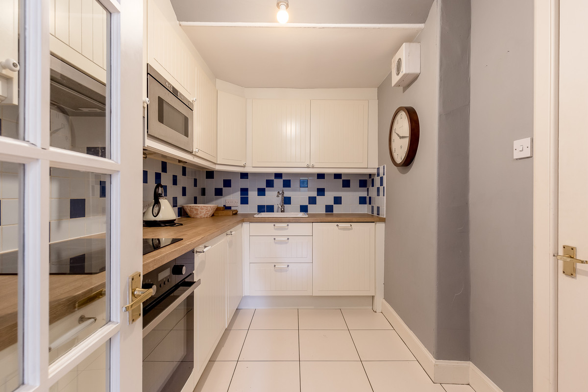 52636_49677_13_Hende_062e-24aa-18f8-22e9-143b-84f6-7358-ce60_20210219075215