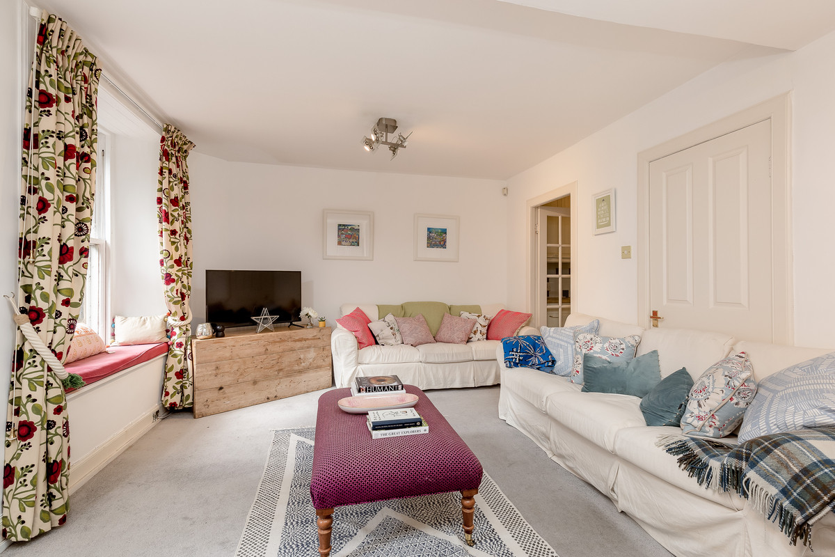 52636_49677_13_Hende_8ad8-6ad6-7364-38bd-8e5e-daf4-39ad-a7a4_20210219075202