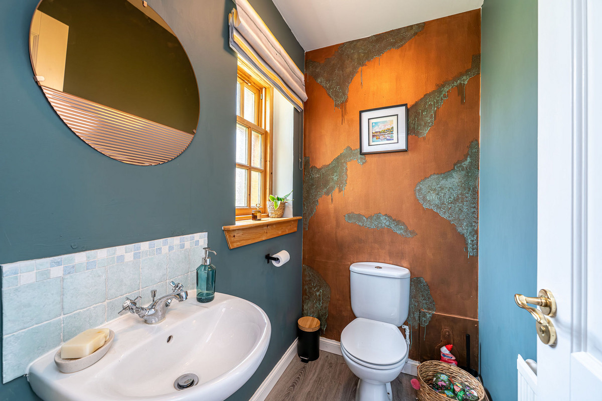 5Leithhead_internals_4992-9c85-b435-6017-bda9-b92c-3f57-43b1_20240701032943