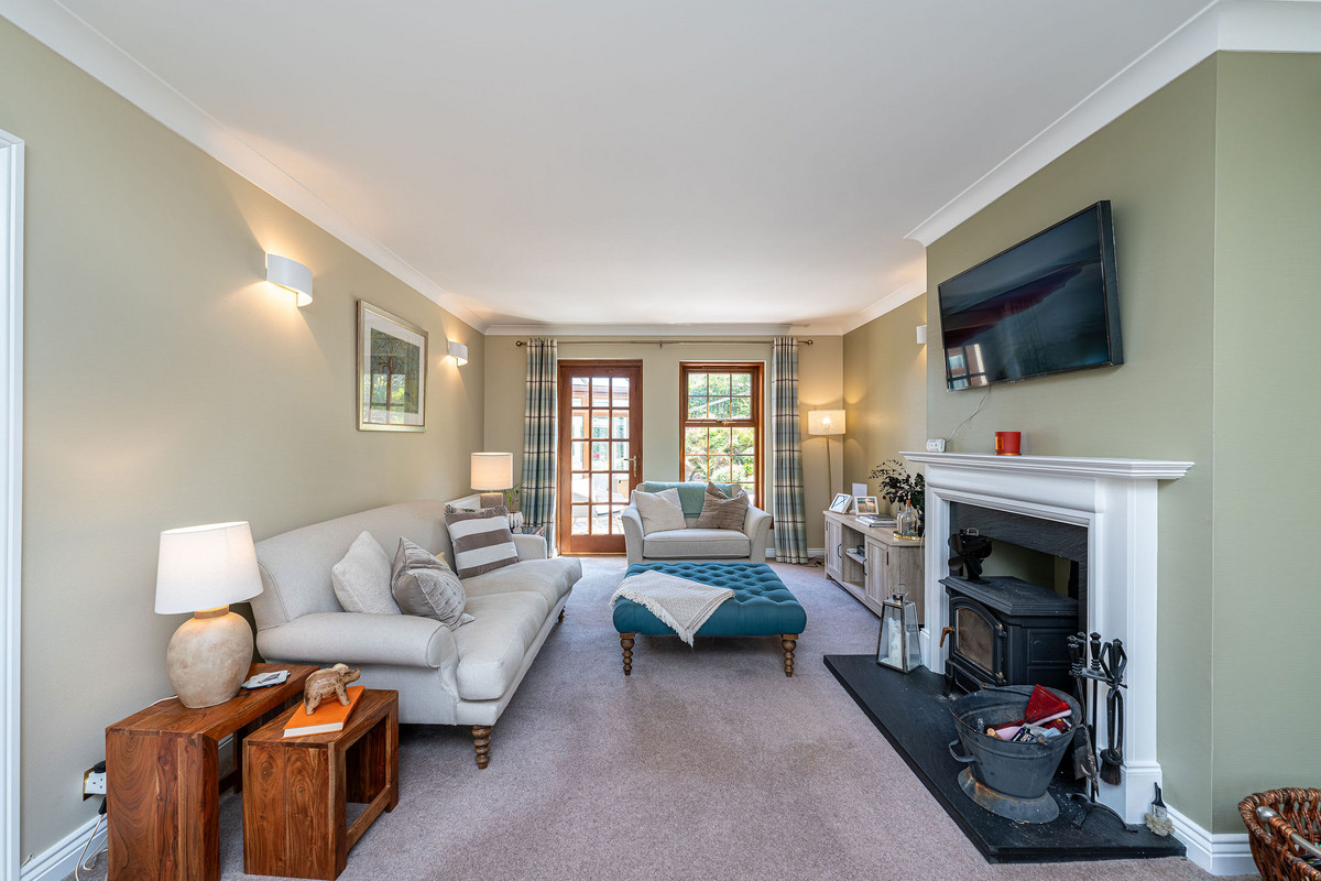 5Leithhead_internals_ae3b-d49c-1827-ea81-6c0c-5549-c009-ca52_20240701032925