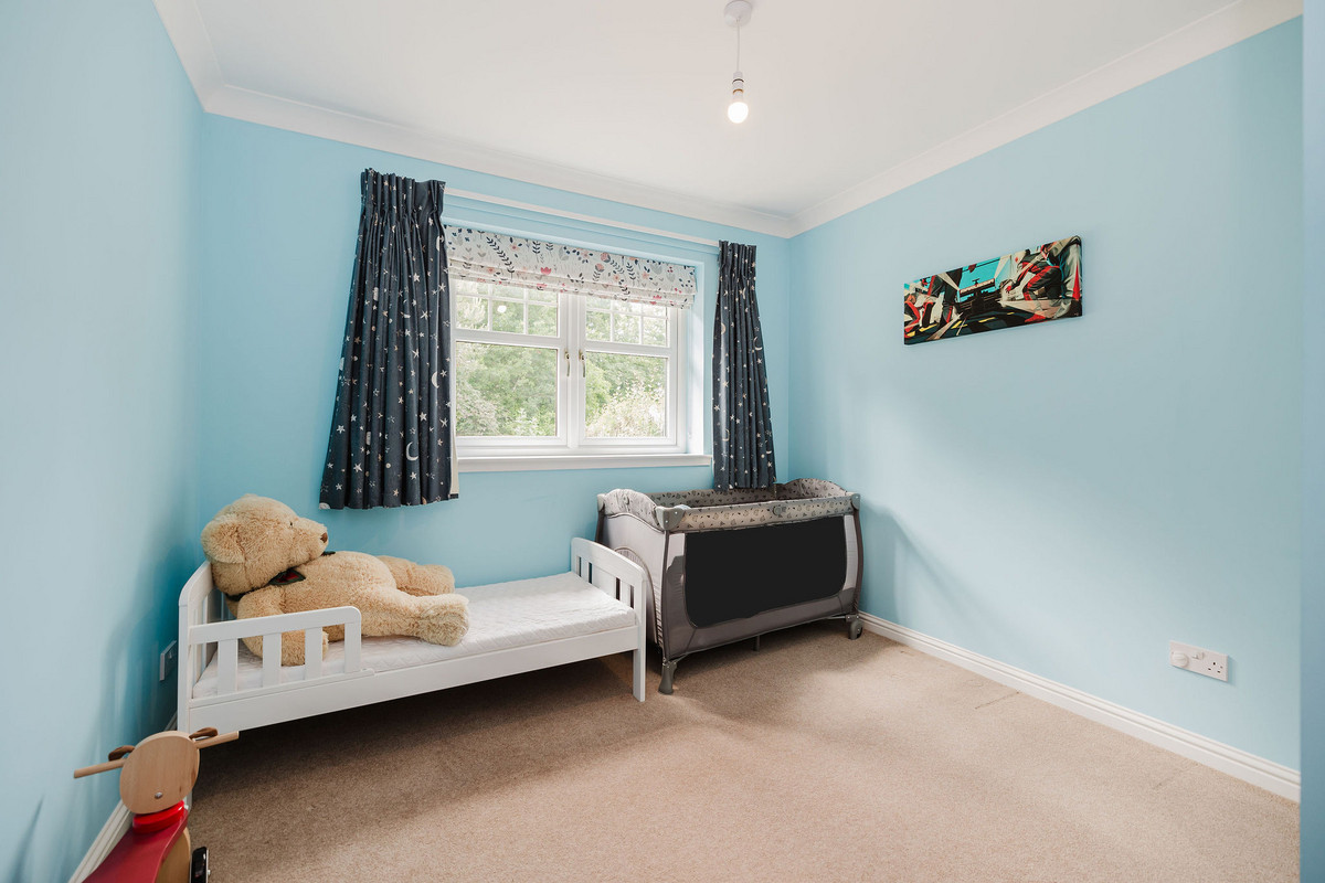 7-Bedroom2_c1af-8f97-8e99-4f5a-7230-4605-0b7f-561b_20240617101237