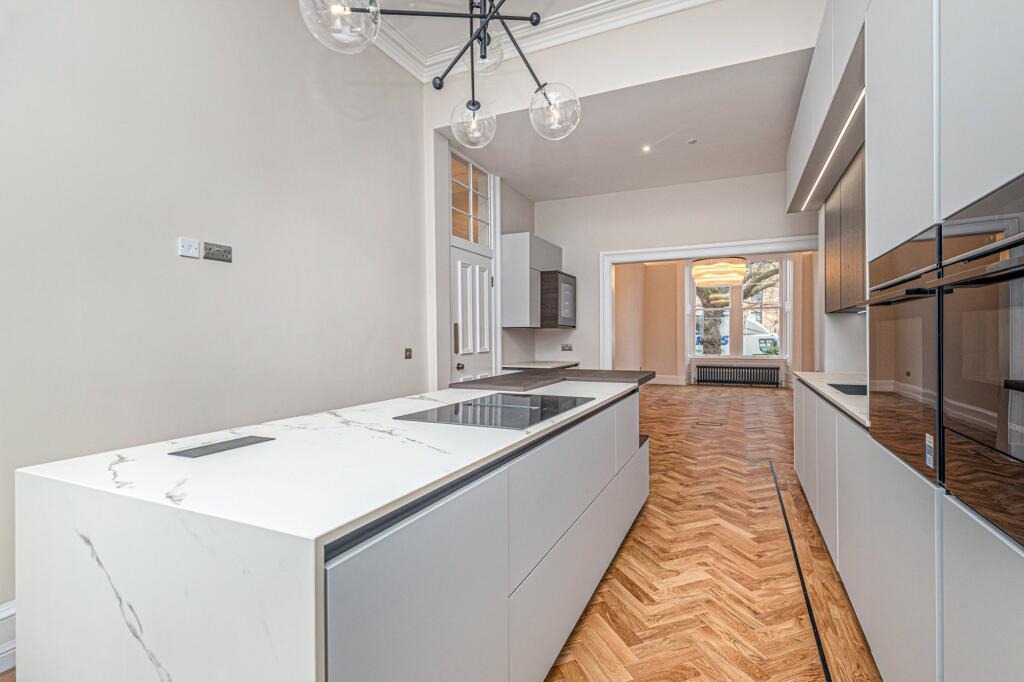 85160_GWE240761_IMG_12_0000