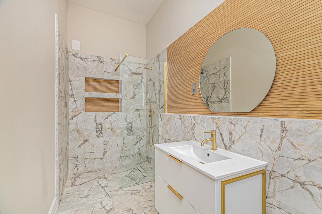 85160_GWE240761_IMG_34_0000