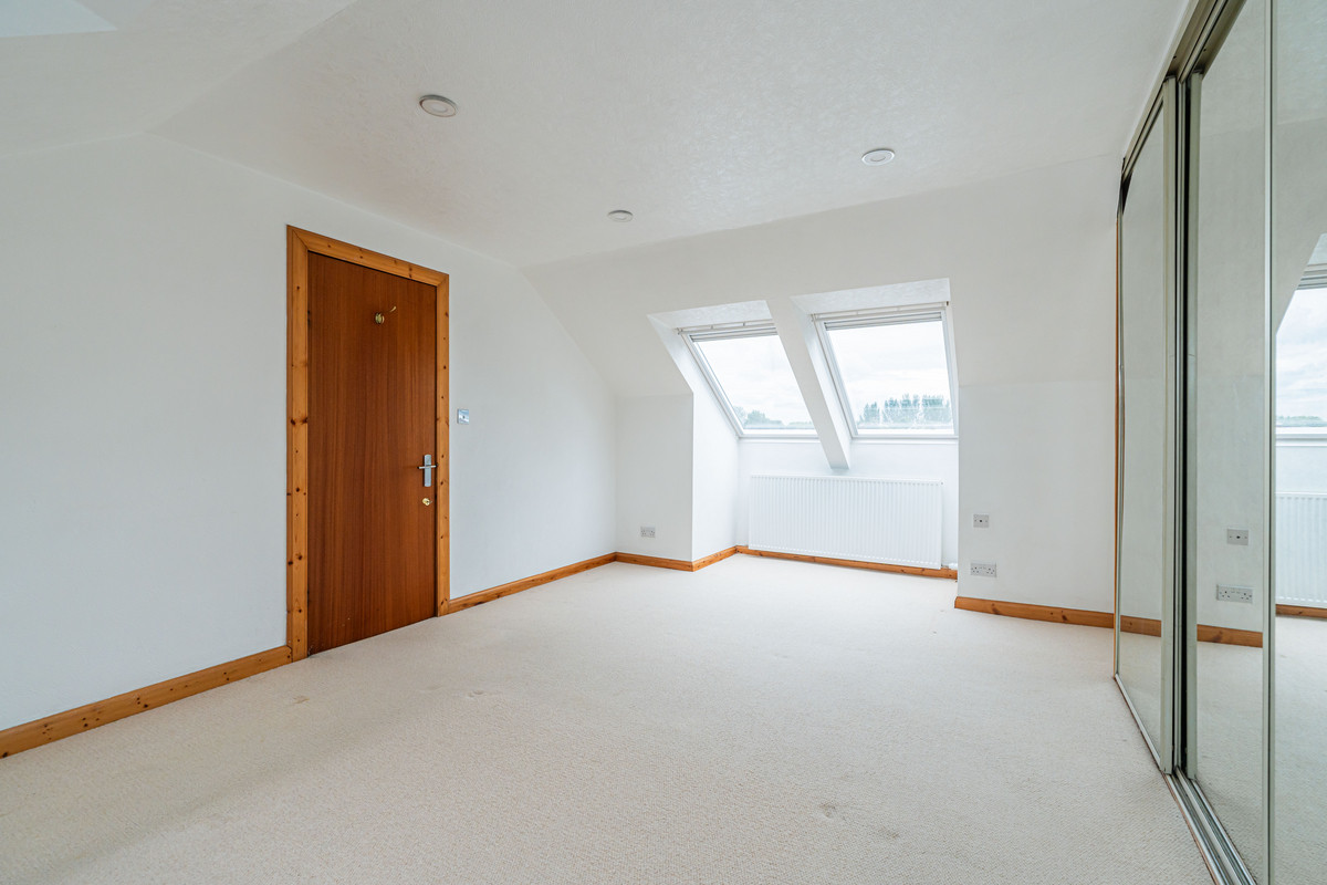 Bedroom-1-5-_fb89-327a-c6ee-4f4f-7be4-8a33-4149-1fea_20250225100033