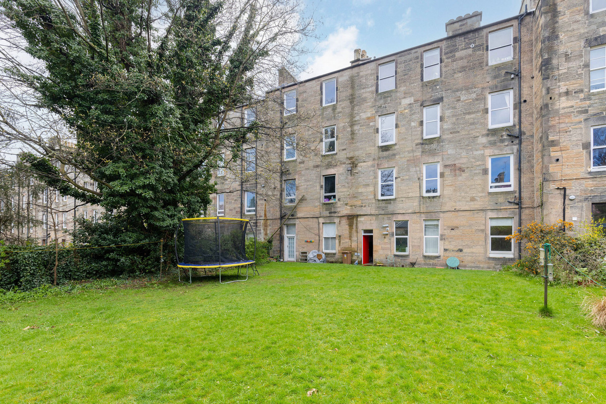 CommunalGardenB_38e1-0f4a-641e-aad7-d122-376e-1489-c1f4_20230427074911