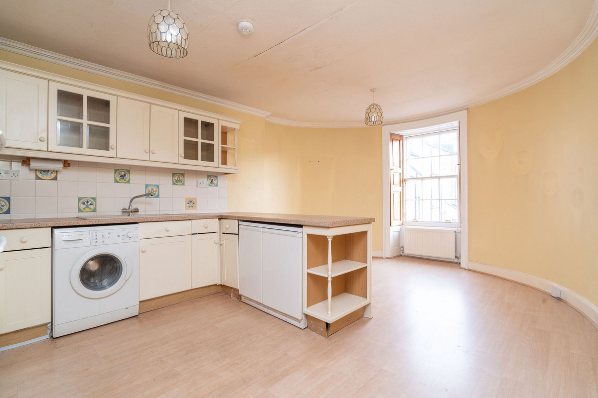 DSC00100_ef87-5144-c892-9eae-e2a2-5a54-fa73-c656_20241125024707