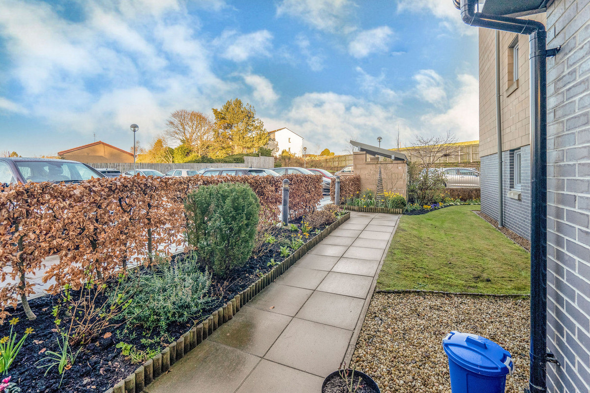 DSC8503_84a0-a318-1299-4d07-e8a9-adcb-4e16-f63e_20250401084932