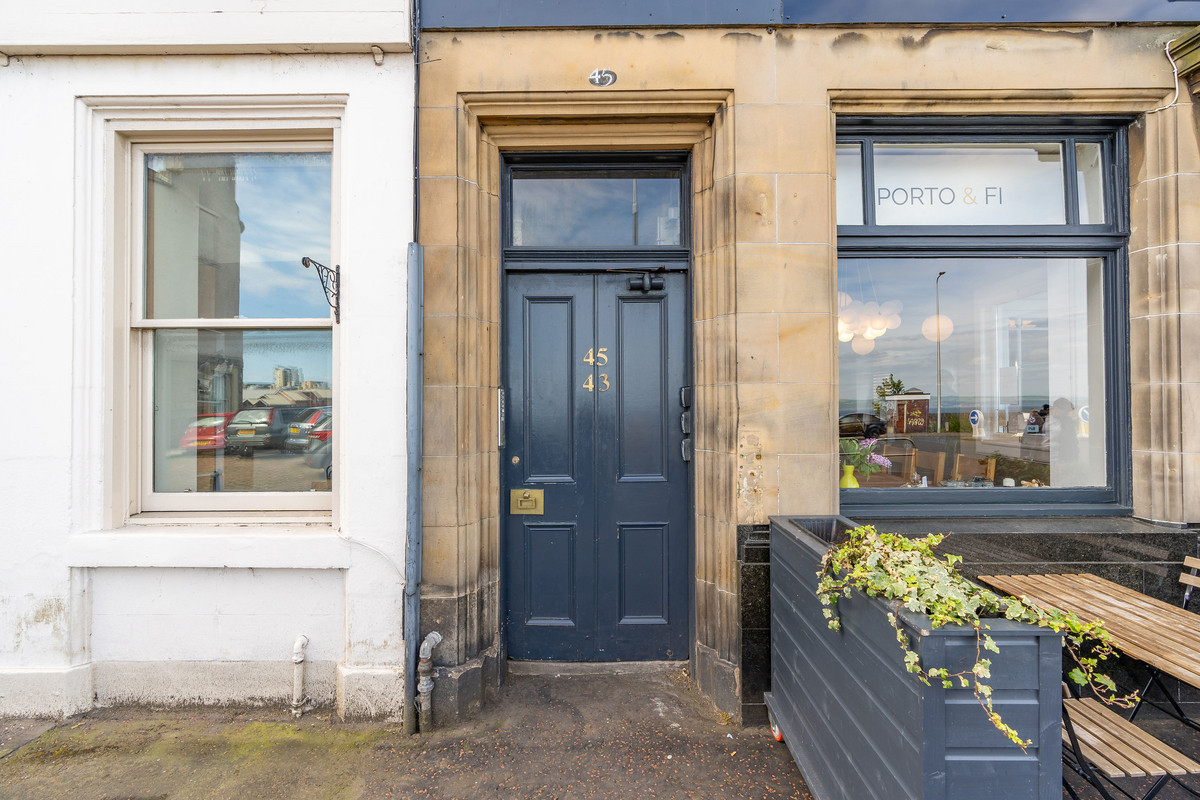 Externals-17_02f7-9d81-6686-dbb9-2451-d078-0b8f-e9e8_20230526081720