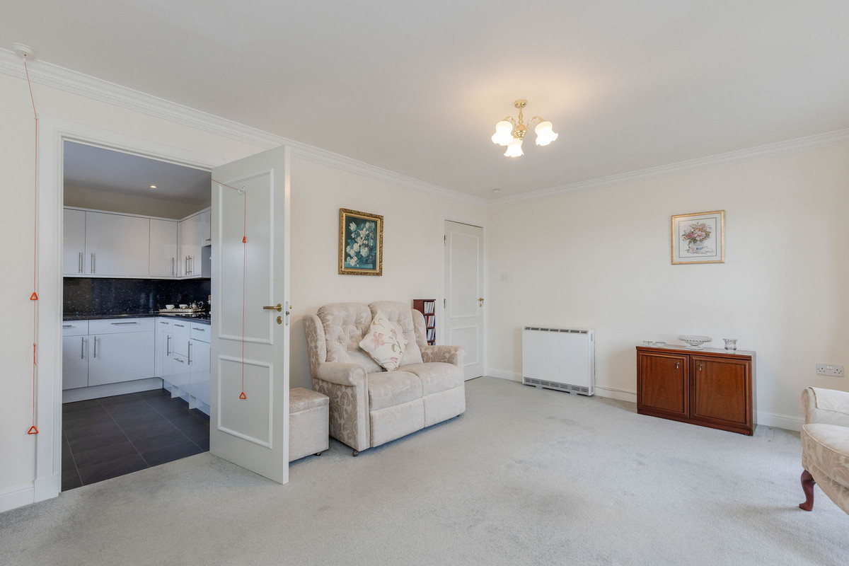 Interior-18_1c3f-df8a-8a02-06c6-7cc1-74f6-6fd7-4c39_20241104110401