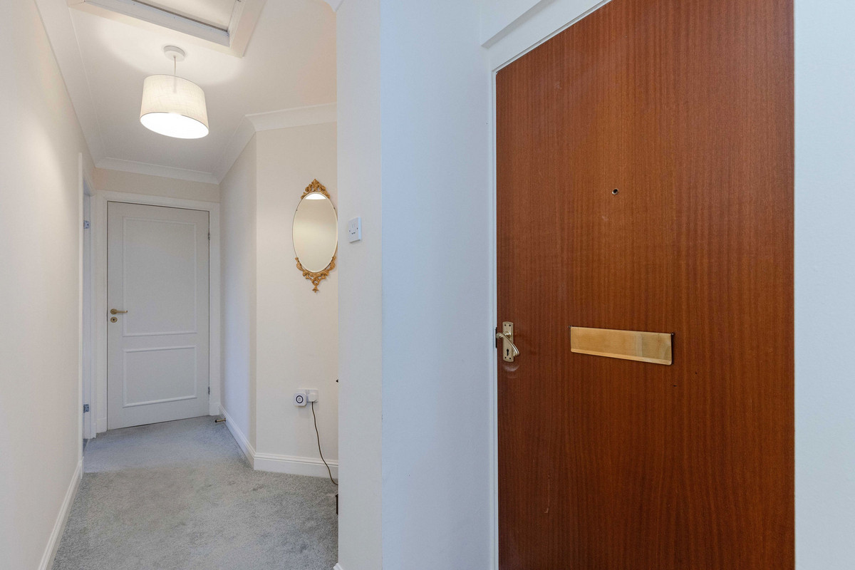 Interior-9_e504-67b4-373d-6e25-e29f-80bc-5c0c-93e7_20241104110348