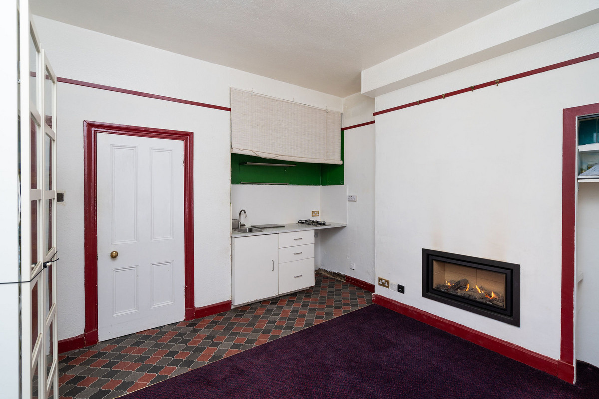 Interior005_b9b0-2c77-4054-3d66-b66a-3263-bbde-4cda_20250508121810