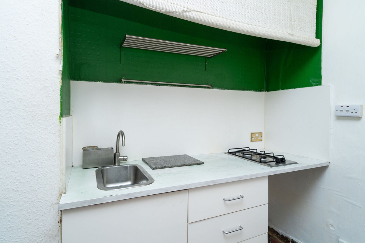 Interior008_7832-be19-e897-7fa7-c7c3-1e09-1532-3f19_20250508121813