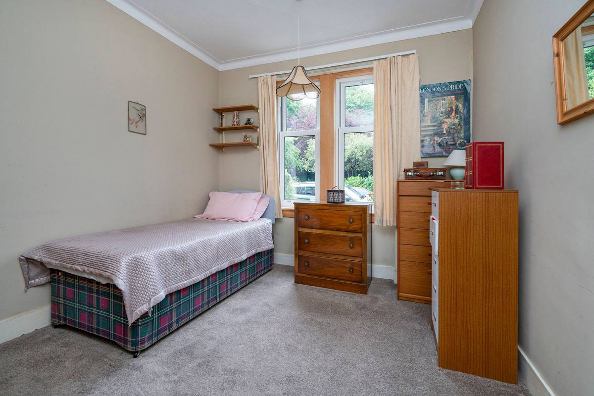 Interior23_6d55-3142-7781-ccc2-57ee-41b9-8ce4-d8d7_20240618083328