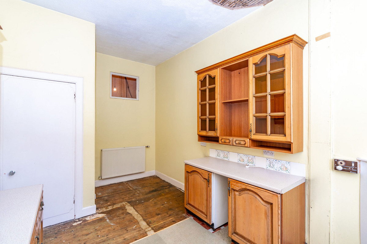 Interiors-15_375e-20f9-238c-5b62-f8ca-0564-4470-cc0d_20241118093722