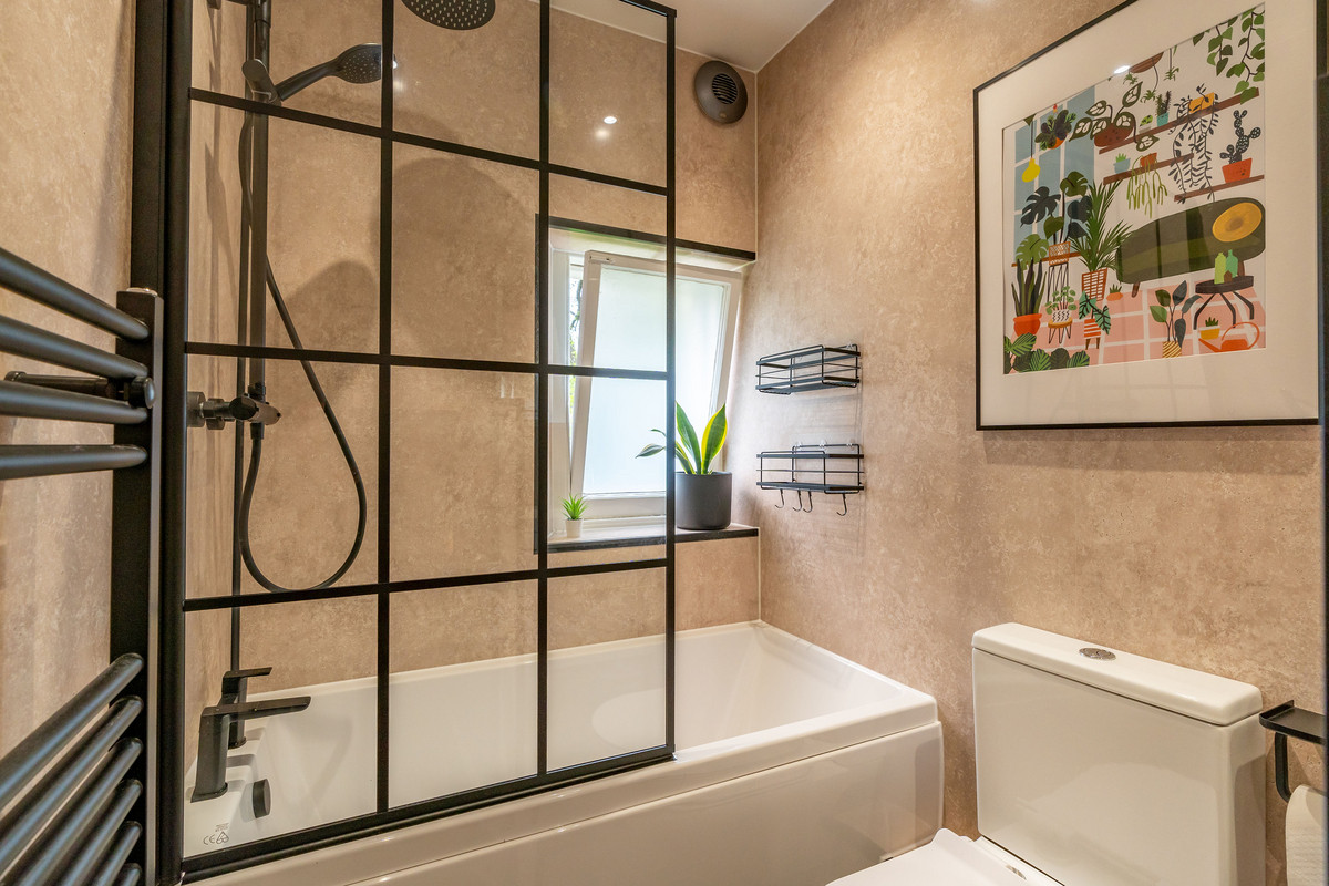 Interiors-21_232c-5ac7-e47a-5788-d063-625e-50ce-3b35_20230526082231