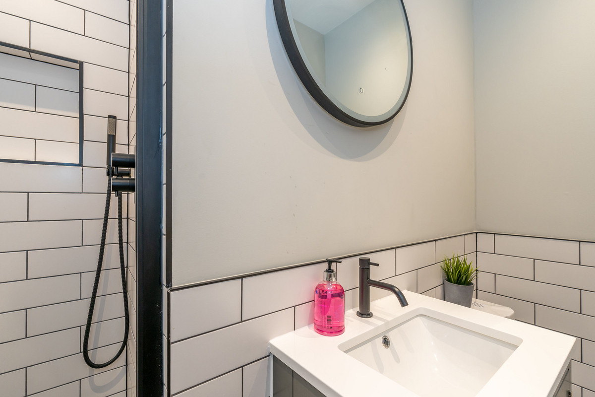 Interiors-21_bca6-a6f0-cbf1-531a-2678-016c-7cd0-29bf_20230117115441