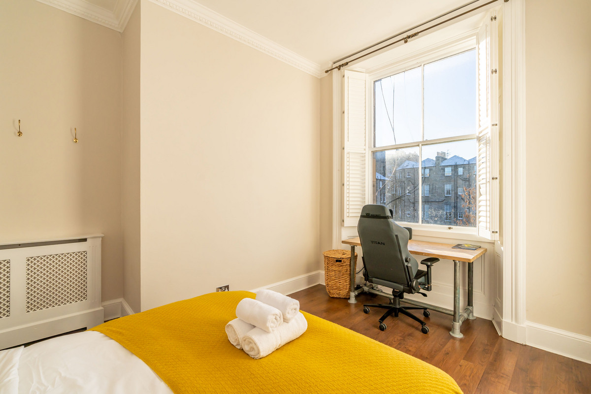 Interiors-24_f8f9-c720-a4d9-5e99-894c-81c7-99e9-5b3a_20230117115449