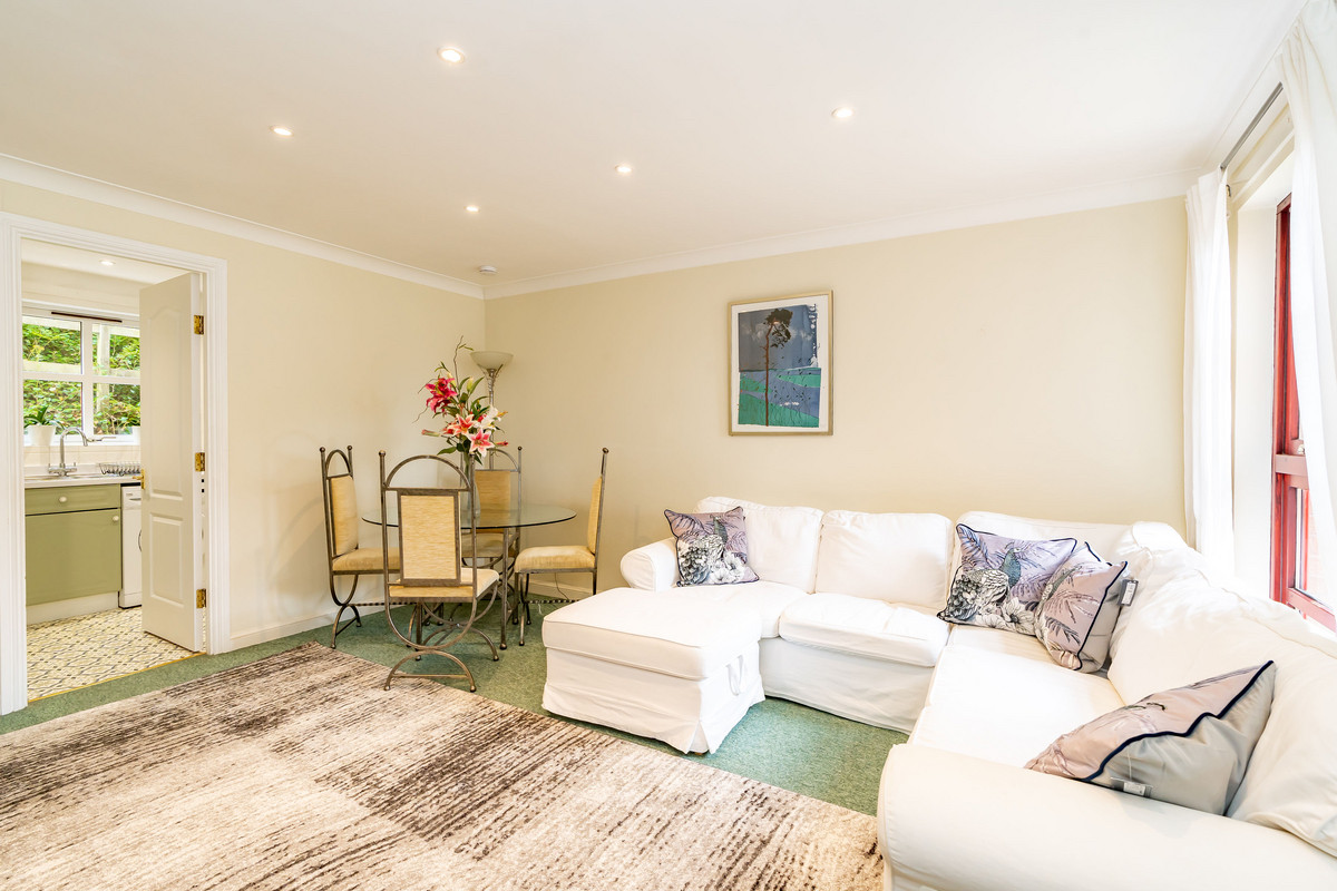 Interiors_aa85-fde2-2889-ad5f-fe71-9749-6c19-d3e2_20230814101245