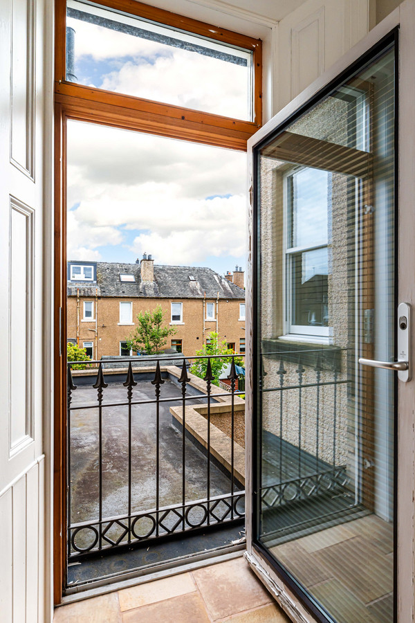 Kitchen-Dining-11-_015a-14f1-269c-030e-501e-adf1-b578-6e8c_20250225100903