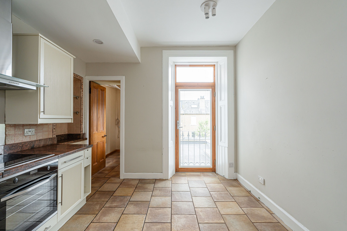 Kitchen-Dining-4-_9fa4-4526-0b7f-b33d-c124-b8a9-4277-c846_20250225100834