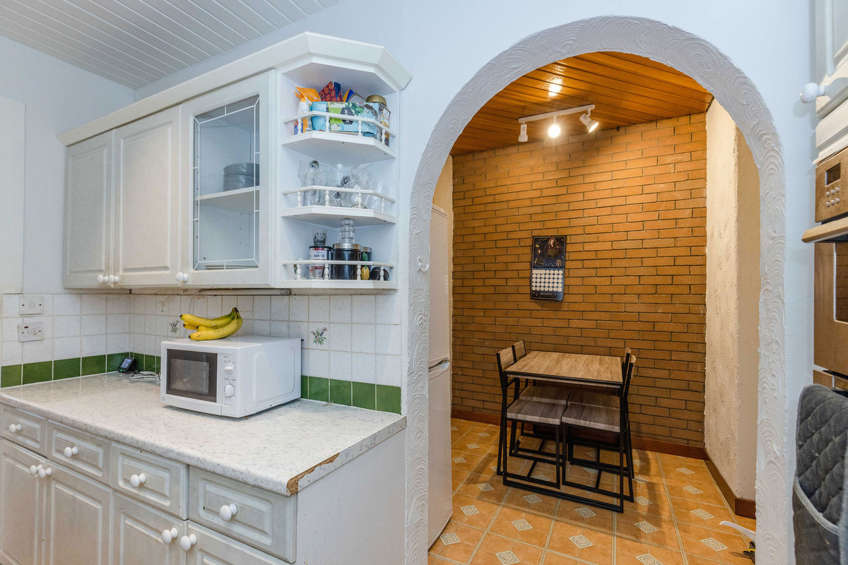 KitchenB_11b2-8eb4-52e9-cb3c-9750-41d4-c211-2877_20230427074935