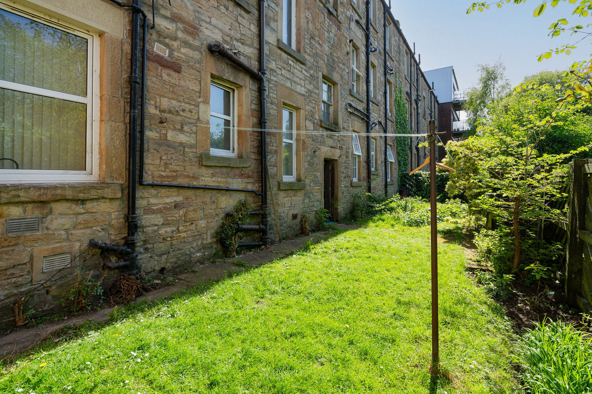 Rearexterior002_3e67-1fd3-146e-9f86-a2c3-1b76-6c35-41de_20250508121831