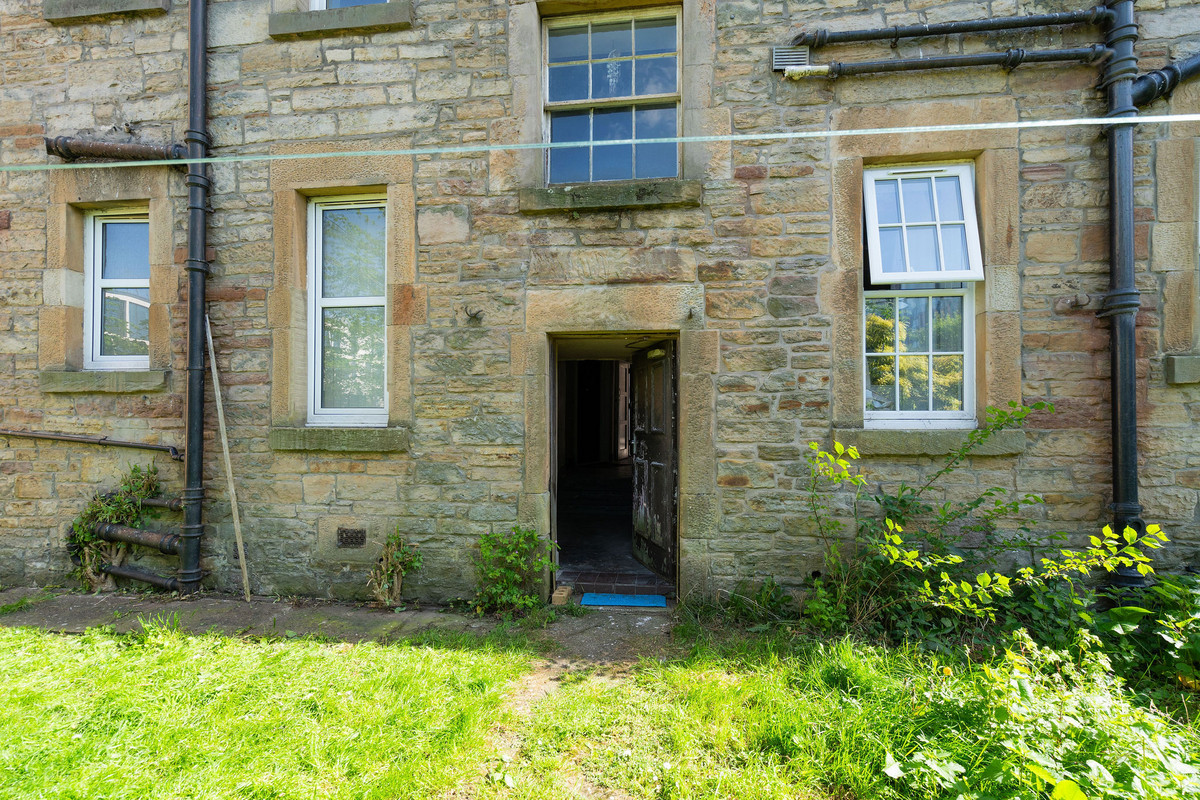 Rearexterior007_8cc2-ce1b-f6f6-af6f-425a-77fa-3208-8474_20250508121840