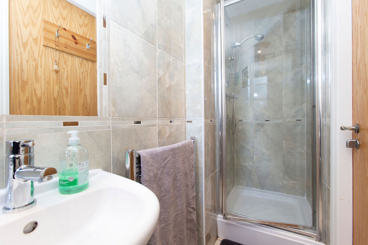 ShowerRoom2_2d65-a7aa-6225-5ab1-a5c2-f20f-3168-e47c_20221020083328