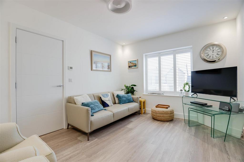 image-2-1024×1024-167