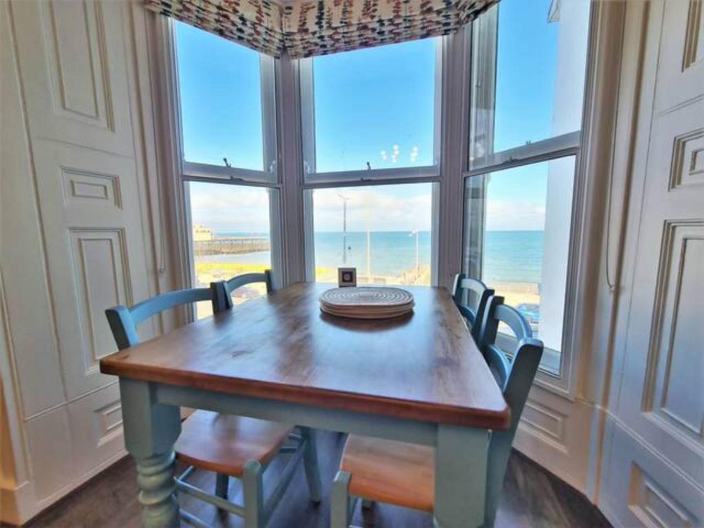 image-4-1024×1024-141